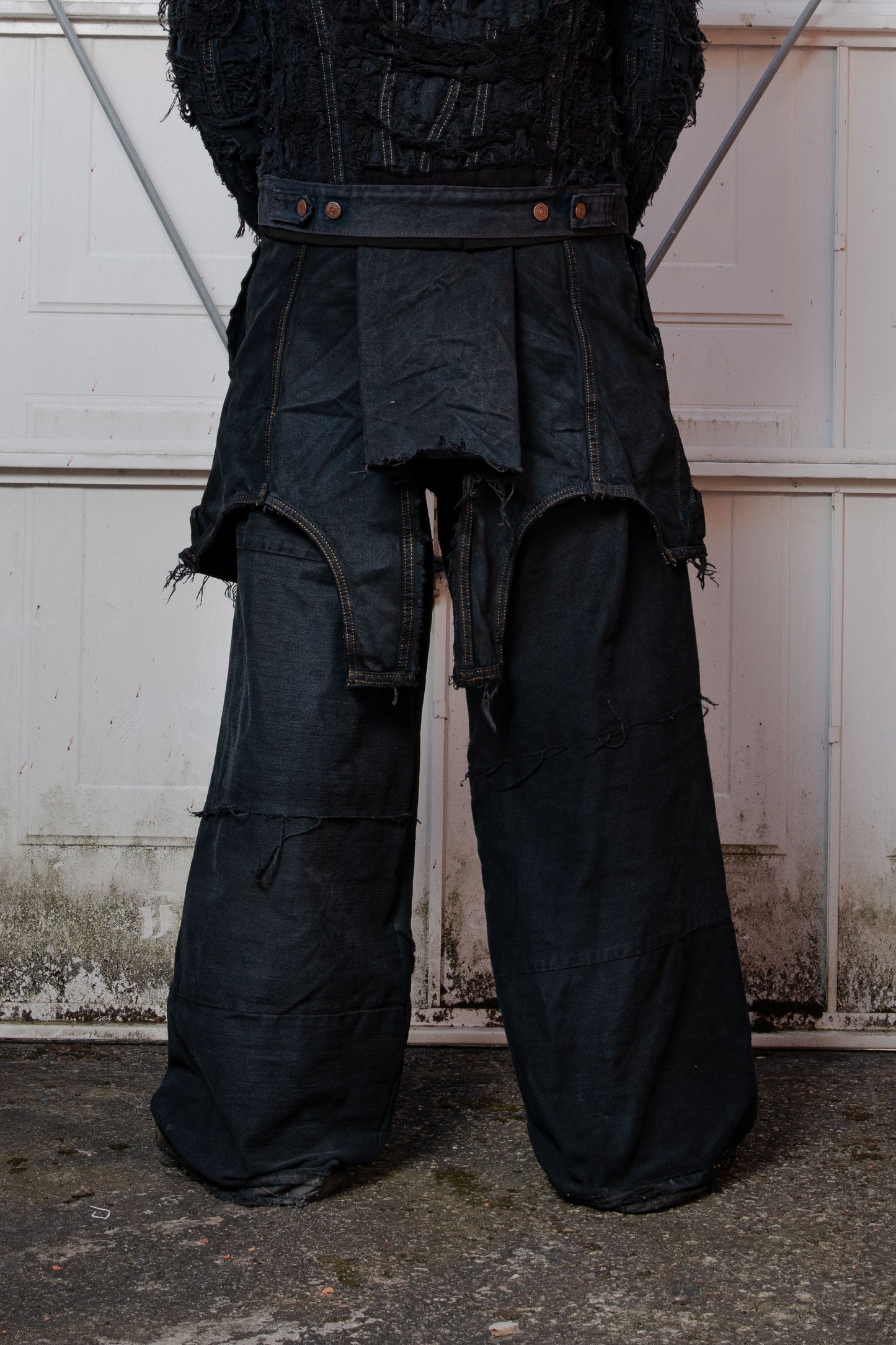 ENCASED JEANS